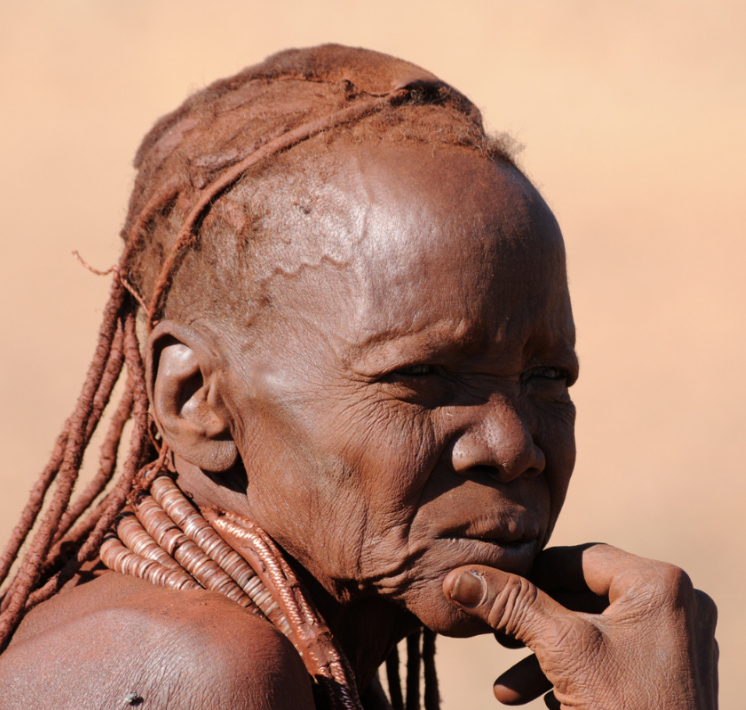vieille femme himba - Road trip en Namibie